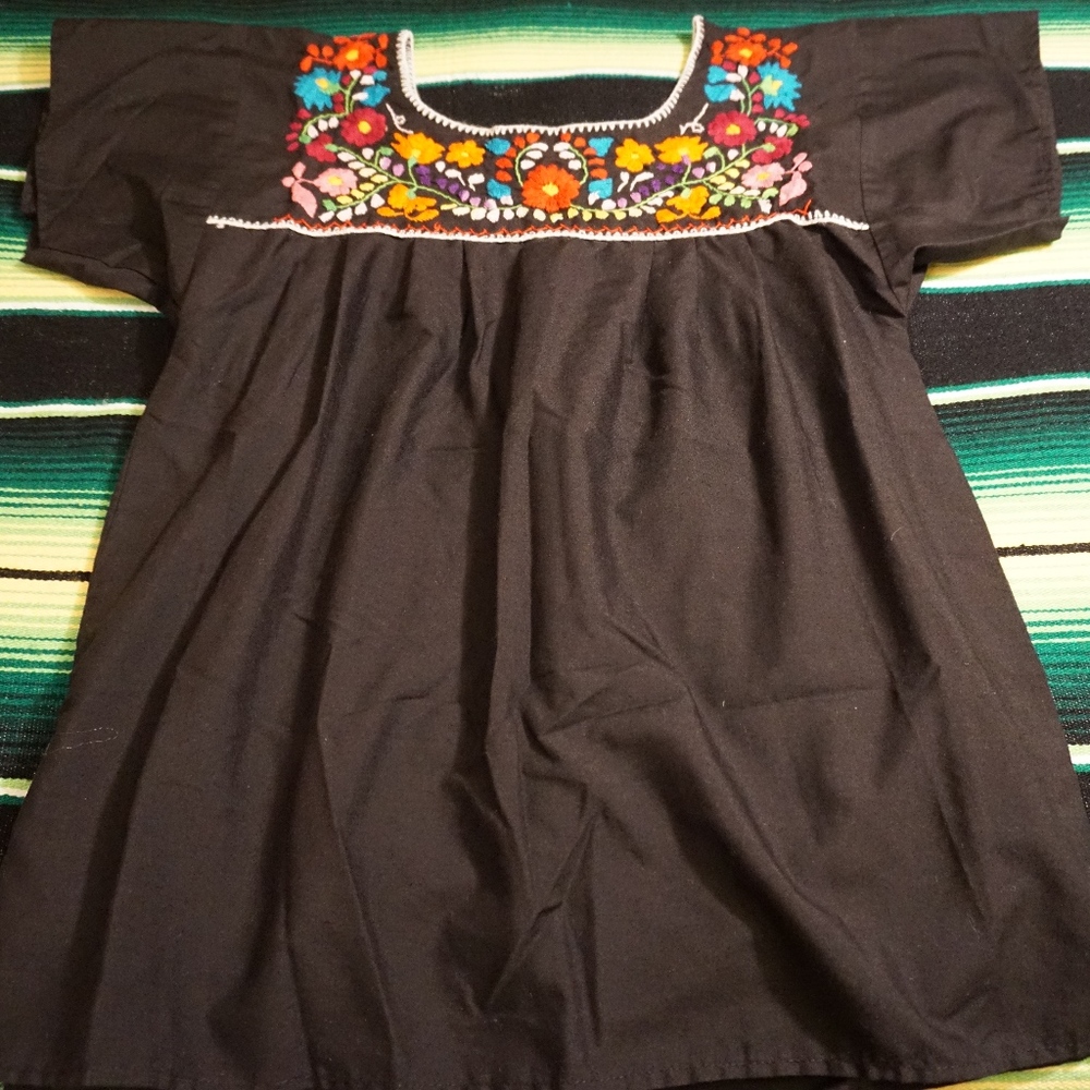 Women's Embroidered Mexican Blouse